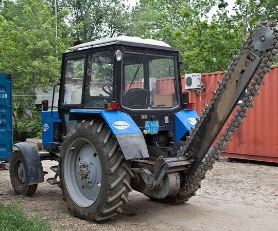 Траншеекопатель в аренду в Южно-Сахалинске и  Сахалинской области